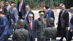 Erdoğan'dan güneşin altında bekleyen askere talimat
