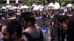İstanbul Üniversitesi'nde arbede