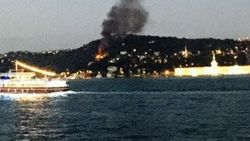 İstanbul Boğazı'nda yangın