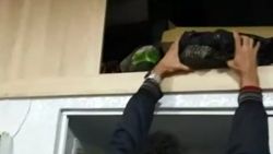 Kuaför değil silah deposu