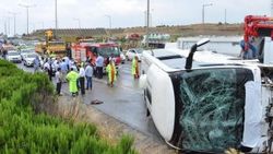 İzmir'de trafik kazası: 46 yaralı