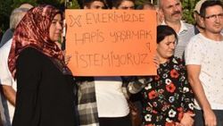 İzmir'de mahalleliden fuhuşa karşı eylem