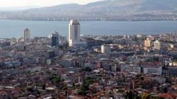 İzmir'de yapıların yüzde 65'i risk altında