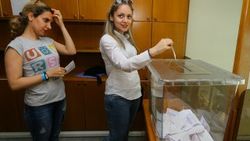 İranlılar İzmir'de oy kullandı