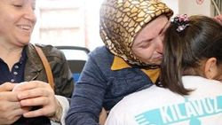 Yolcular farkındalık deneyinde çocuklara sahip çıktı
