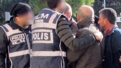 İzmir'de 12 insan kaçakçısı tutuklandı