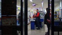 Adana'da 3 kişi market soyup kayıplara karıştı