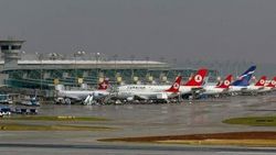 Libya'daki Türk işçiler Türkiye'ye gelmeye başladı