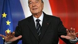Jacques Chirac hastaneye kaldırıldı