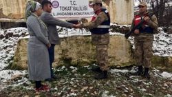 Çalınan evlilik yüzükleri genç çifte teslim edildi