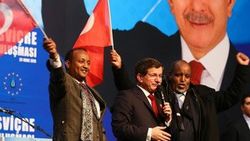 Somalililerden Davutoğlu’na jest - İzle