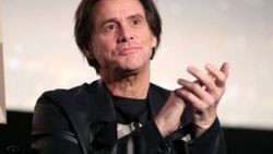 Jim Carrey, Facebook'u hesabını kapatarak protesto etti