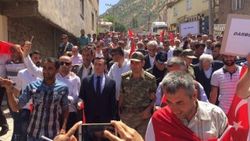 Şırnaklılar darbeye karşı yürüdü