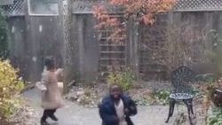 Kanada'ya yerleşen Eritreli çocuklar ilk kez kar gördü