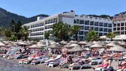 Ramazan'da Marmaris sahilleri turistlere kaldı