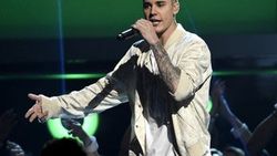Hayranlarından Justin Bieber'a: İngiltere'ye gelme