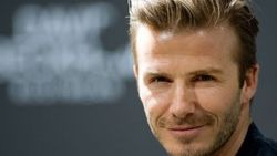 David Beckham İngiltere'den kır evi aldı