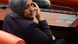 Başörtülü vekil Kaçar'ın dedesi CHP'liymiş
