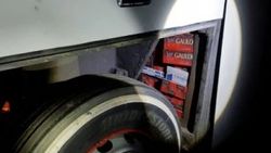 Yolcu otobüsünde kaçak sigara ele geçirildi