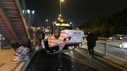 Kadıköy'de otomobil metrobüs yoluna girdi