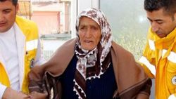 113 yaşındaki kadın ambulansla oy kullanmaya geldi