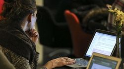 Ünlü kadınlar Vikipedi'ye eklendi