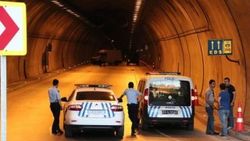 Kağıthane Tüneli'nde şüpheli paket alarmı