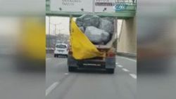 TEM Otoyolu'nda kamyon tehlike saçtı