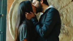 Elif'le Ömer Roma sokaklarında aşk tazeledi