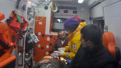 D-100'de 2 otomobil takla attı: 4 yaralı