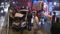 İstanbul’da trafiği felç eden kaza - İZLE