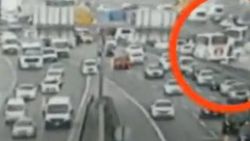 TEM'deki zincirleme trafik kazası kamerada