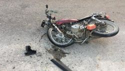 Motosikletli liseli kazada öldü