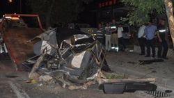 İzmir'de otomobil takla attı: 1 ölü 2 yaralı
