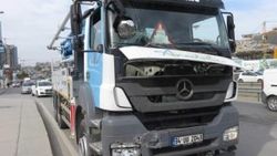 Beton pompası taşıyan kamyon İETT otobüsüne çarptı