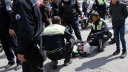 Kayseri'de motosikletli trafik polisi kazada yaralandı