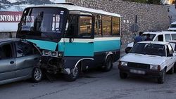 Karabük'te zincirleme trafik kazası: 11 yaralı