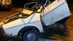 Otomobil ikiye bölündü: 1 ölü 4 yaralı