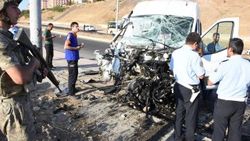 Batman'da öğrenci servisi kaza yaptı: 15 yaralı