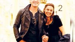 Kerem Bürsin ile Yağmur Tanrısevsin ilk kez el ele