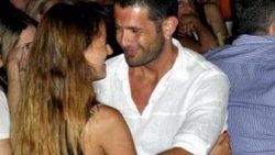 Keremcem kimseye aldırış etmedi