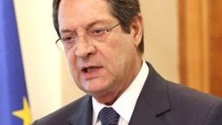 Anastasiadis: Rumlar topraklarını geri istiyor