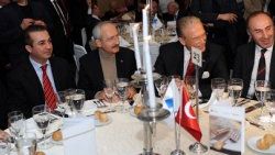 CHP lideri Kemal Kılıçdaroğlu sanatçılarla buluştu