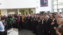 Kılıçdaroğlu cemevindeki cenaze törenine katıldı