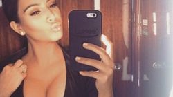 Kim Kardashian'dan dört günde 6 bin selfie