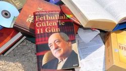 Gülen'in kitap ve CD'lerine yasak
