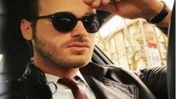Kıvanç Tatlıtuğ bıyıklarını kesti