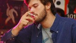 Kıvanç Tatlıtuğ elektronik sigaraya umut bağladı