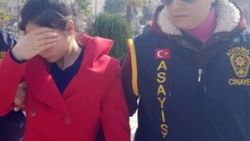 4 yaşındaki kızını elbiseyle boğdu