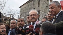 Kılıçdaroğlu şehit evini ziyaret etti